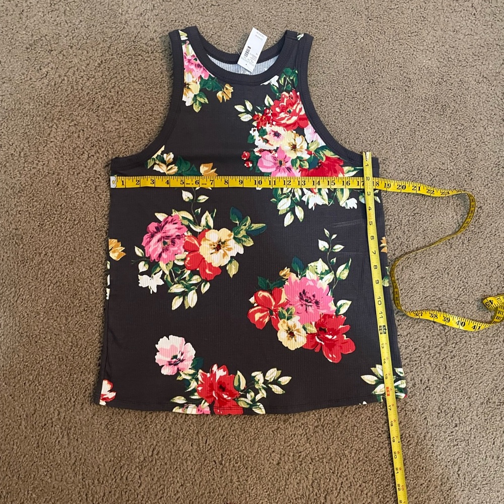 Maurice floral tank brand new size 1